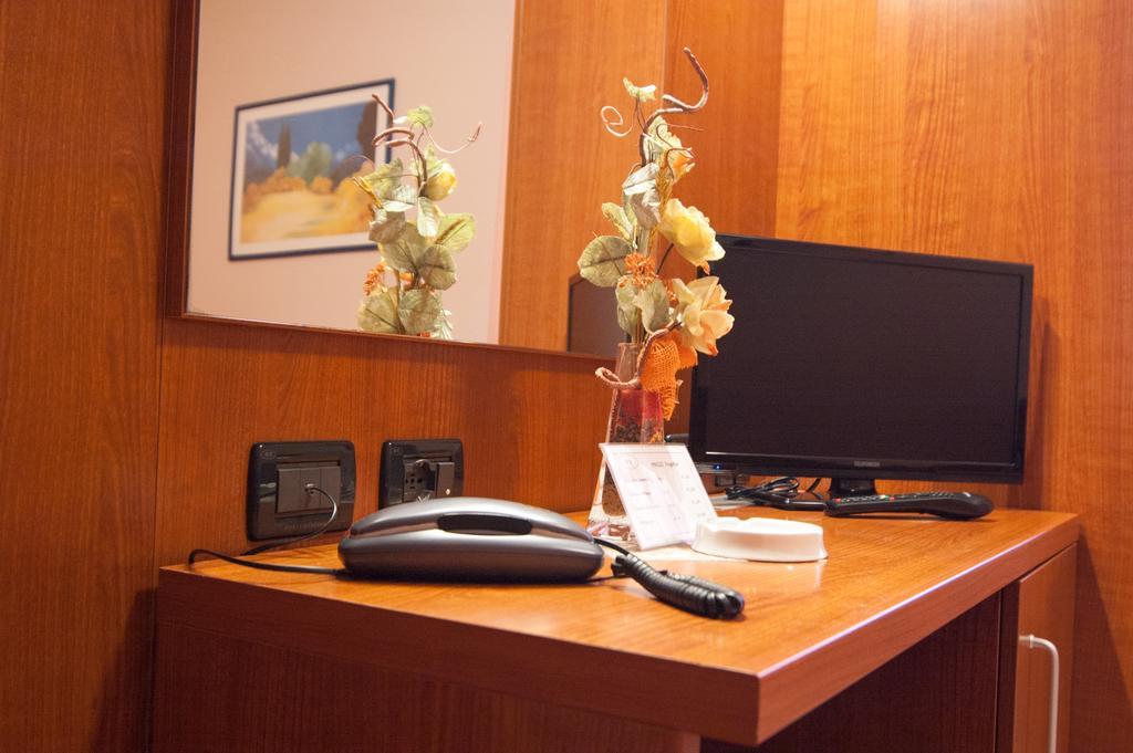 Hotel Stazione Livorno Phòng bức ảnh