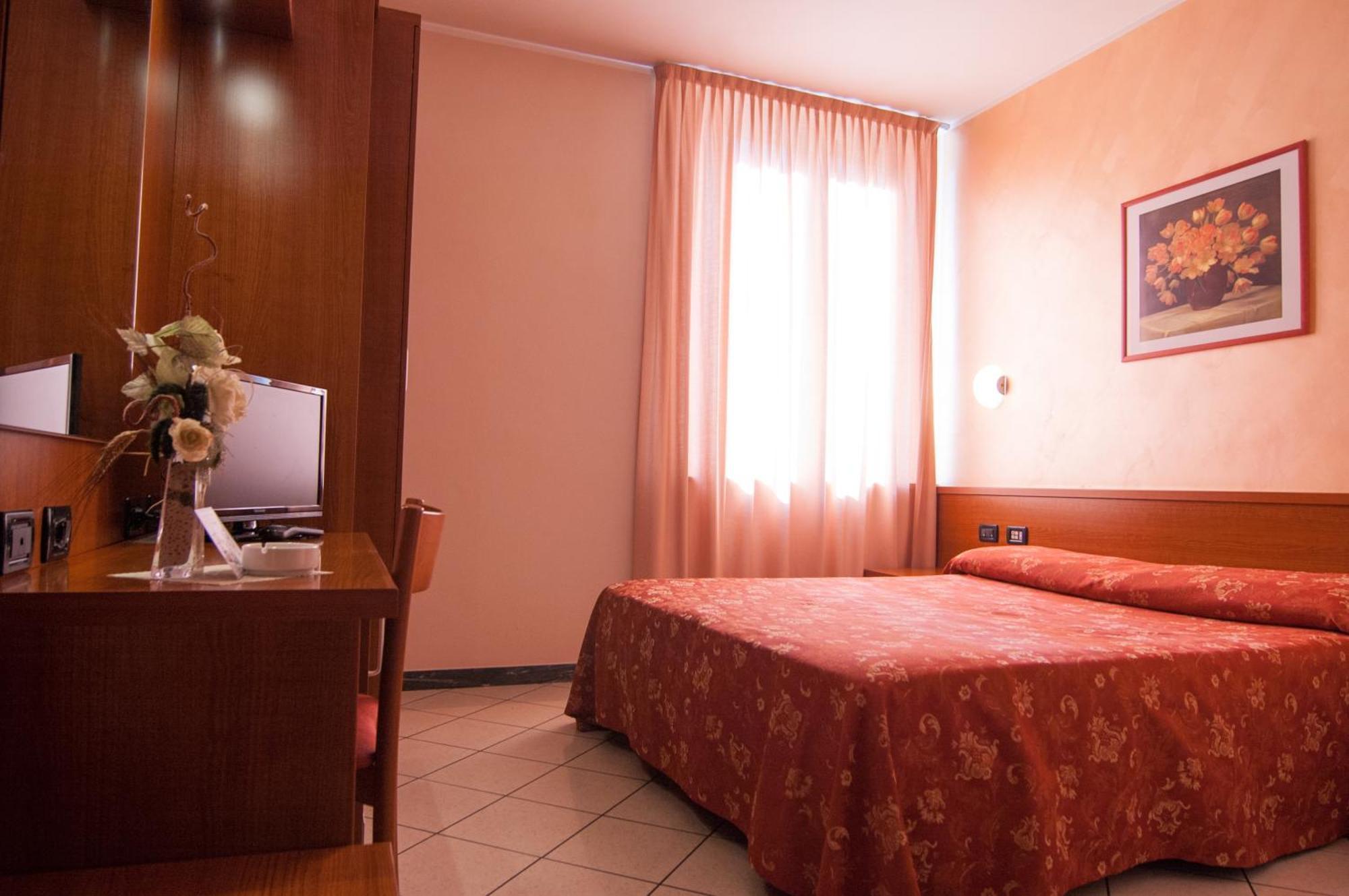 Hotel Stazione Livorno Phòng bức ảnh