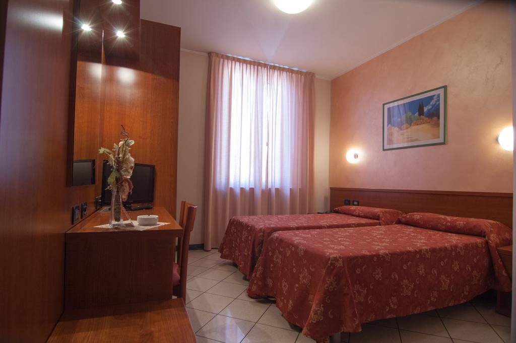 Hotel Stazione Livorno Ngoại thất bức ảnh